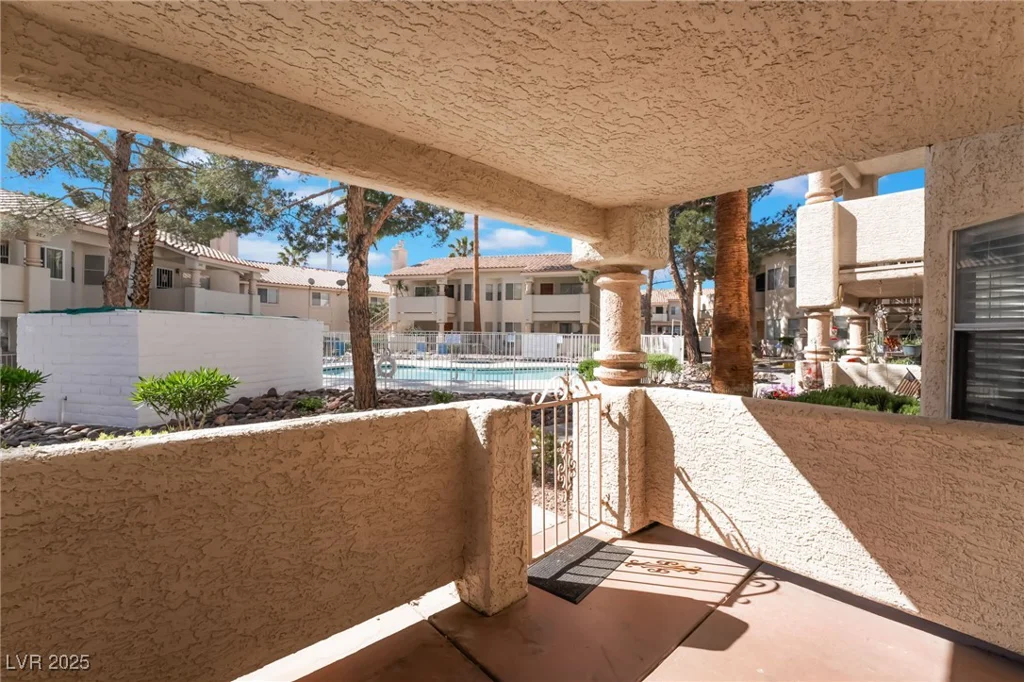 912 Falconhead, Las Vegas, NV 89128