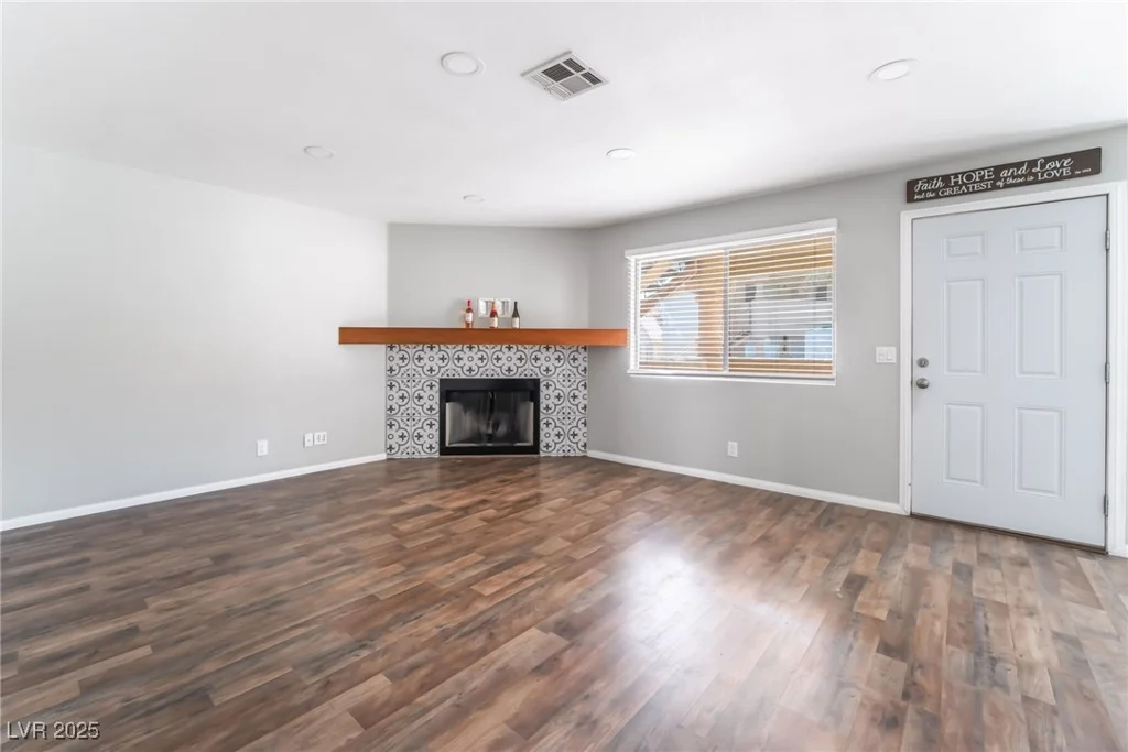 912 Falconhead, Las Vegas, NV 89128