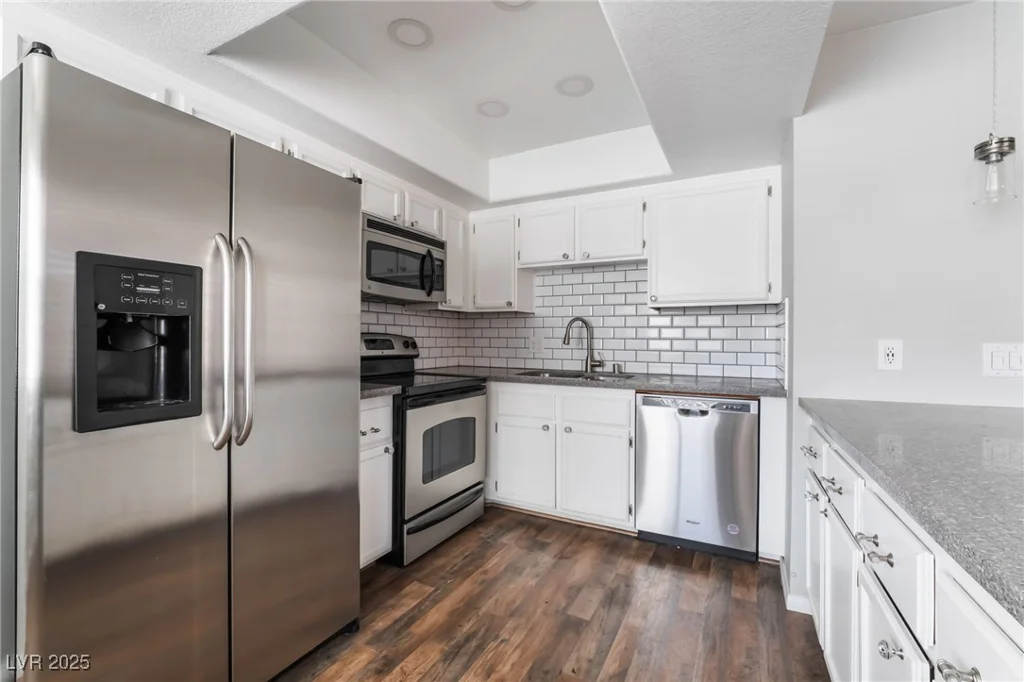 912 Falconhead, Las Vegas, NV 89128