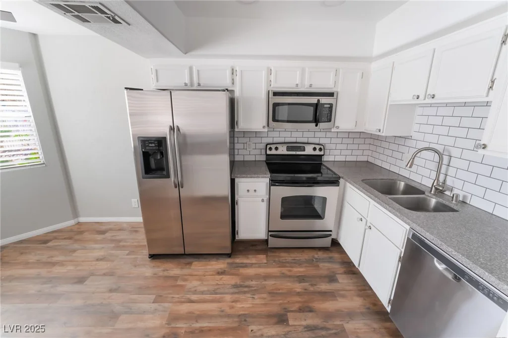 912 Falconhead, Las Vegas, NV 89128