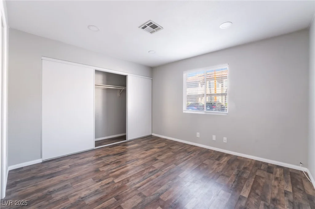 912 Falconhead, Las Vegas, NV 89128