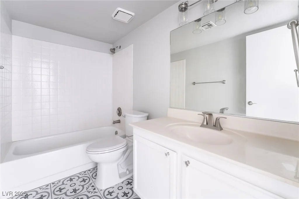 912 Falconhead, Las Vegas, NV 89128