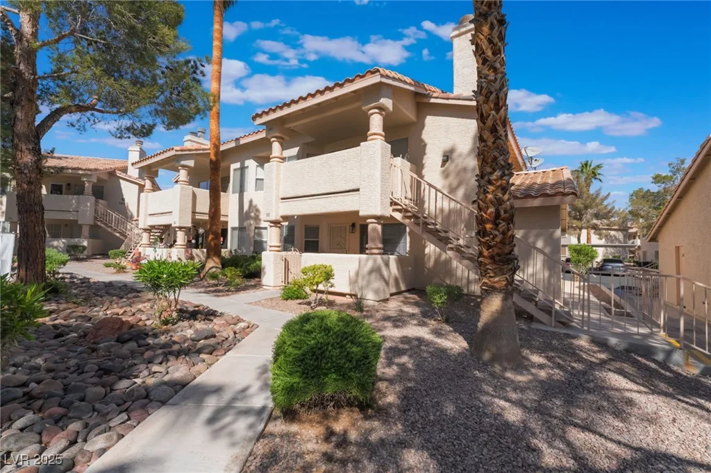 912 Falconhead, Las Vegas, NV 89128