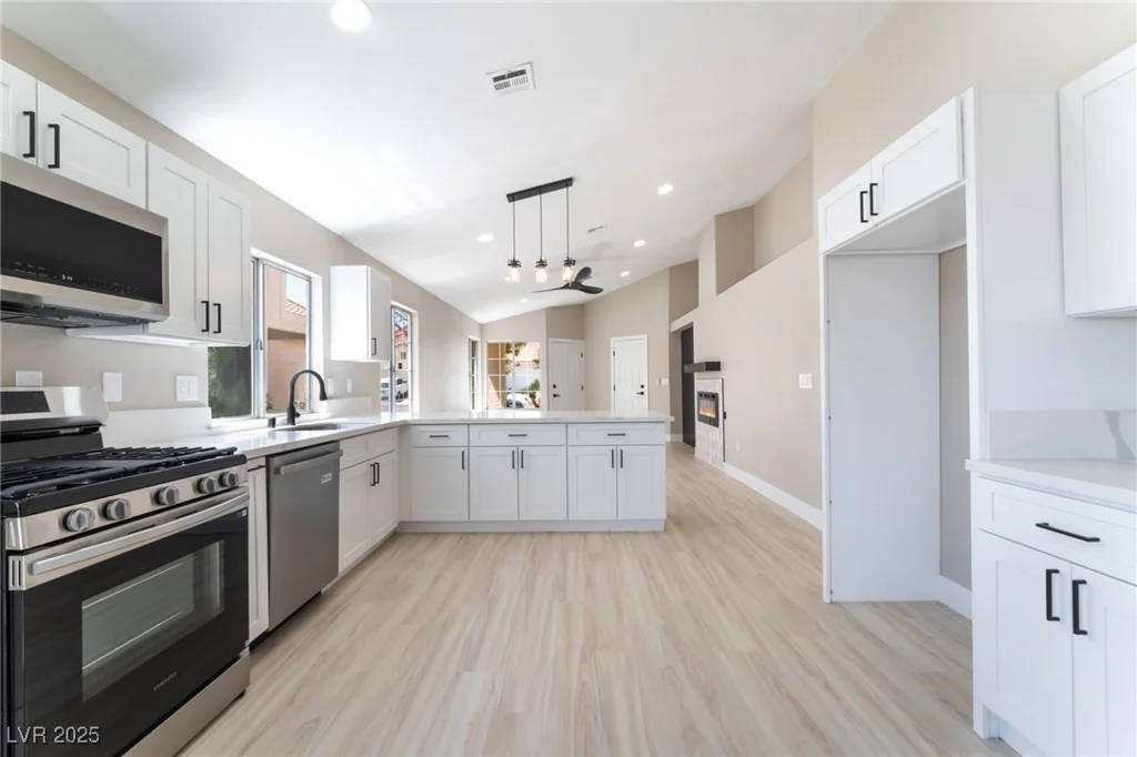 4149 Compass Rose, Las Vegas, NV 89108