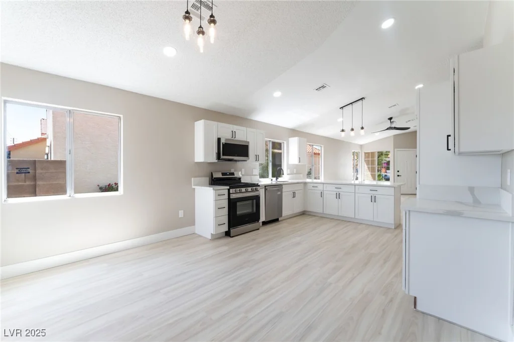 4149 Compass Rose, Las Vegas, NV 89108