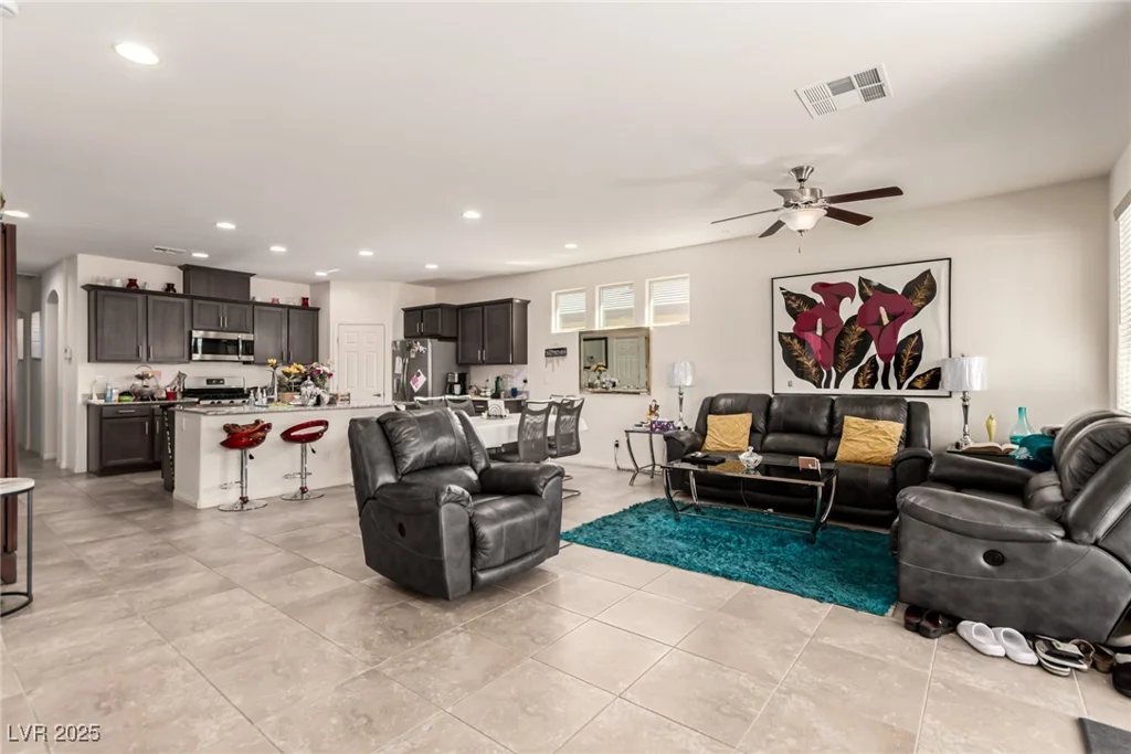 5633 Alitak Bay, North Las Vegas, NV 89081