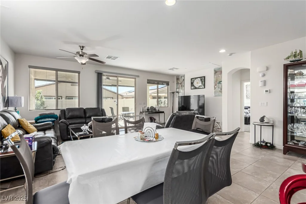 5633 Alitak Bay, North Las Vegas, NV 89081