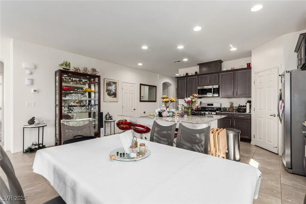 5633 Alitak Bay, North Las Vegas, NV 89081