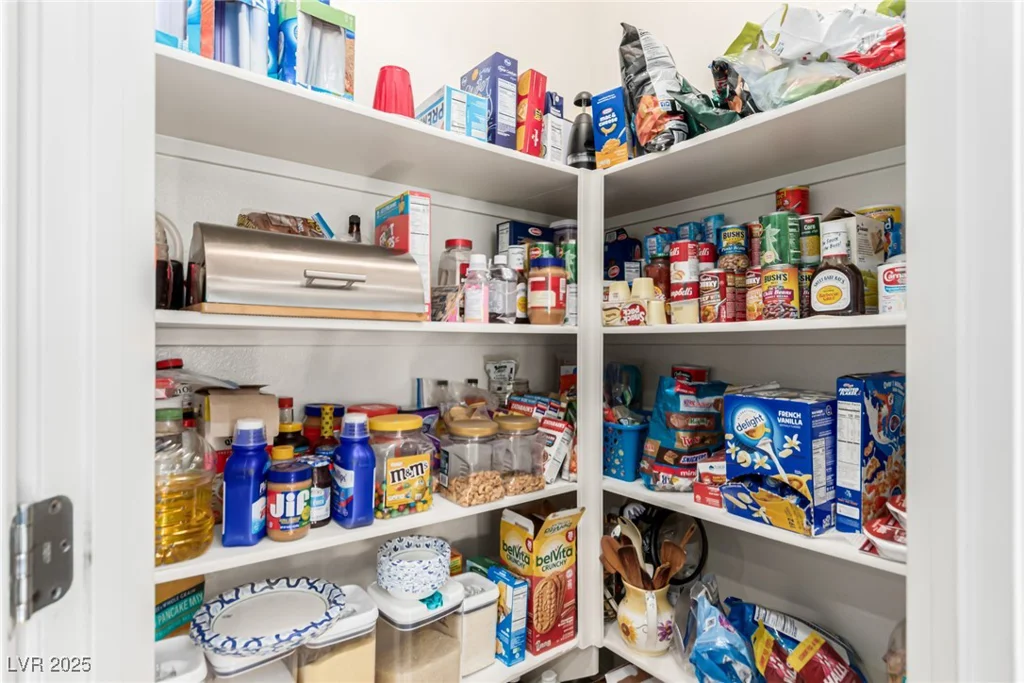 5633 Alitak Bay, North Las Vegas, NV 89081