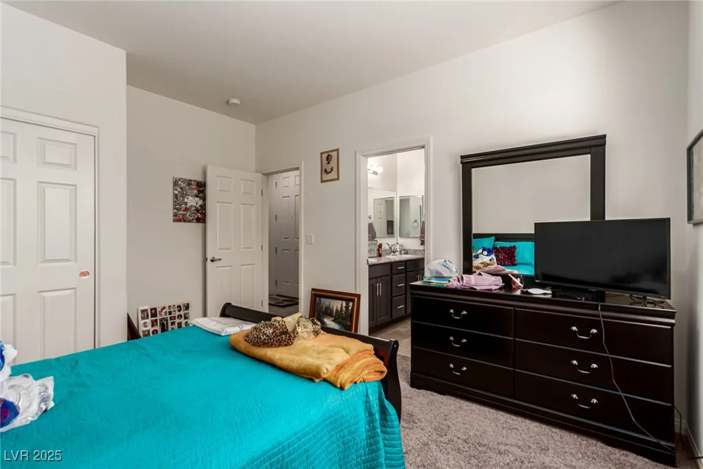5633 Alitak Bay, North Las Vegas, NV 89081