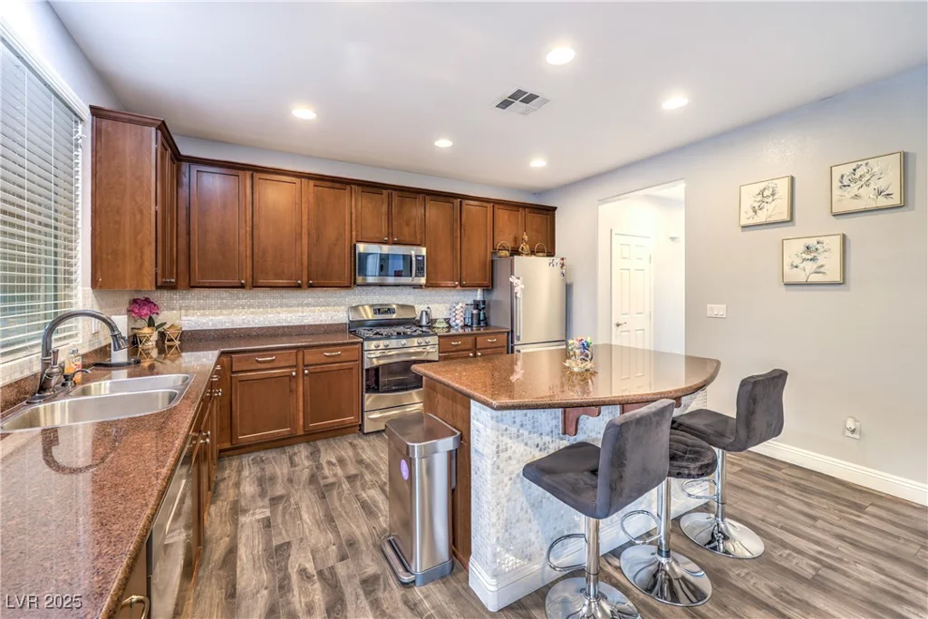 6554 Macdoogle, Las Vegas, NV 89166