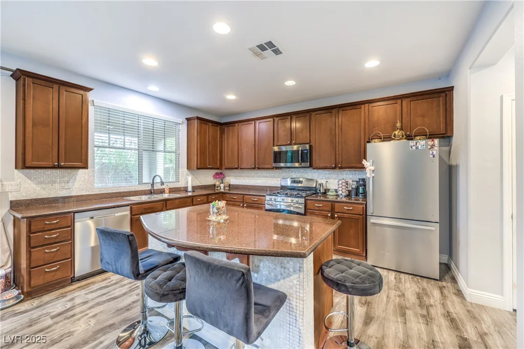 6554 Macdoogle, Las Vegas, NV 89166