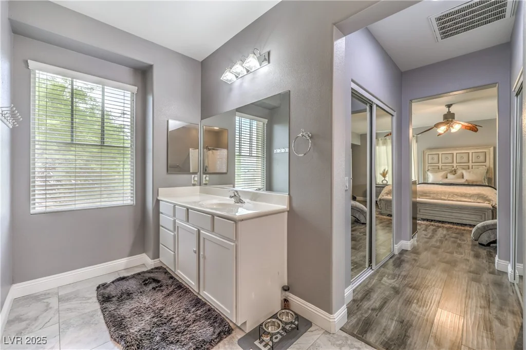 6554 Macdoogle, Las Vegas, NV 89166