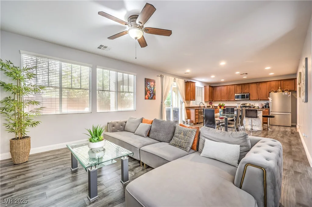 6554 Macdoogle, Las Vegas, NV 89166
