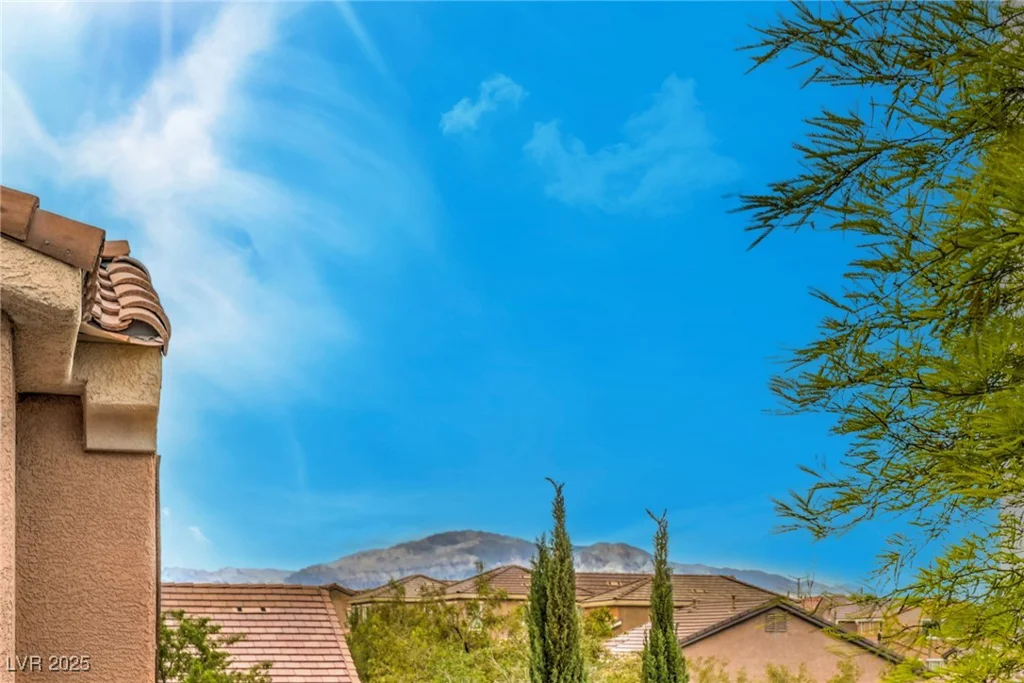 6554 Macdoogle, Las Vegas, NV 89166