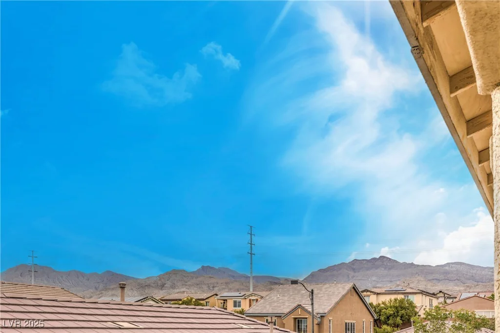 6554 Macdoogle, Las Vegas, NV 89166