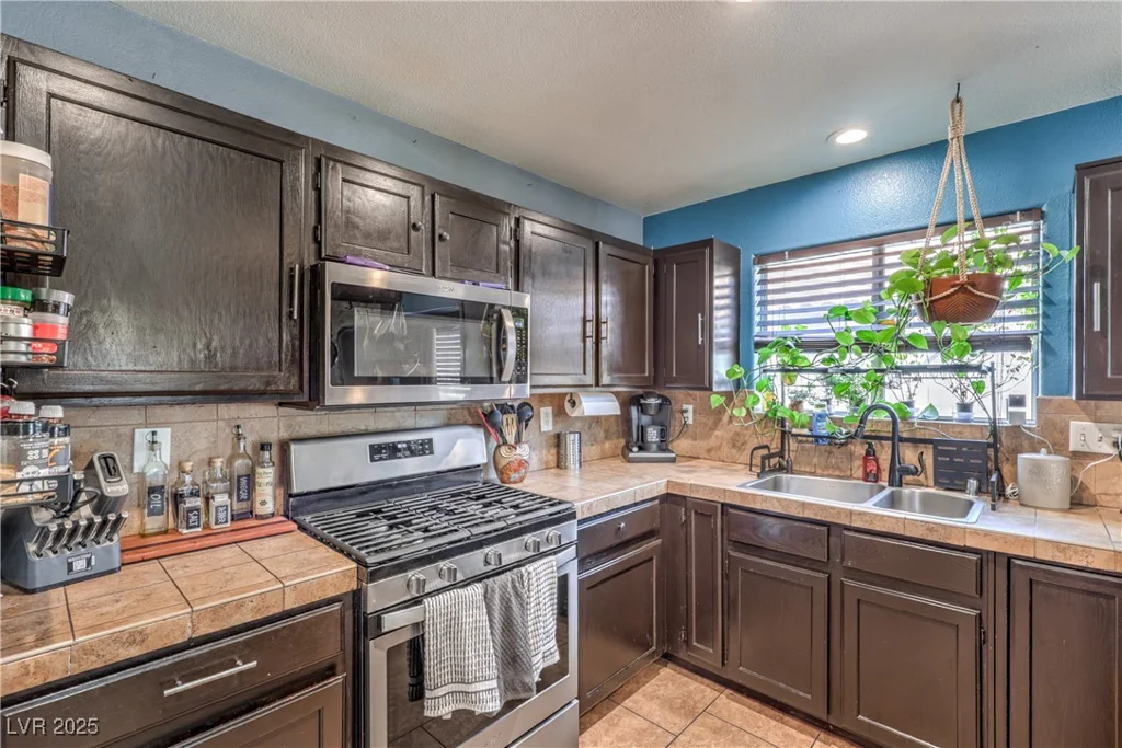4514 CALICO CLIFF, North Las Vegas, NV 89031