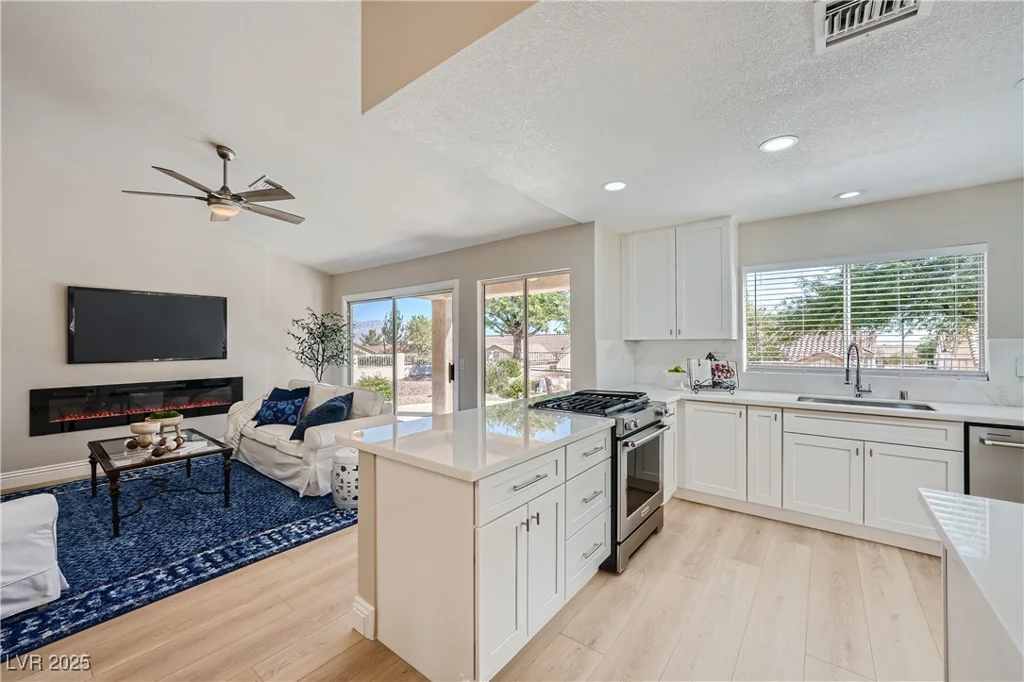 3012 Haddon, Las Vegas, NV 89134