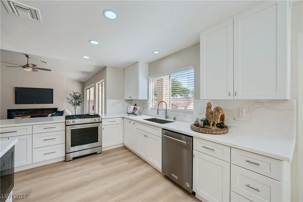 3012 Haddon, Las Vegas, NV 89134