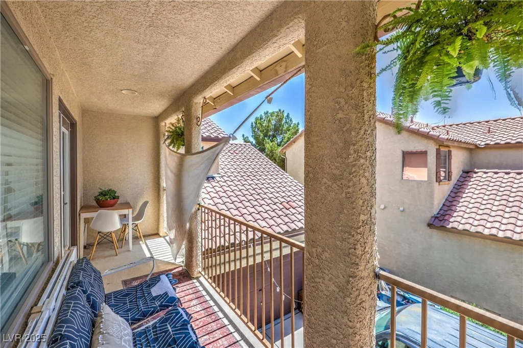 7352 Rietz Canyon, Las Vegas, NV 89131