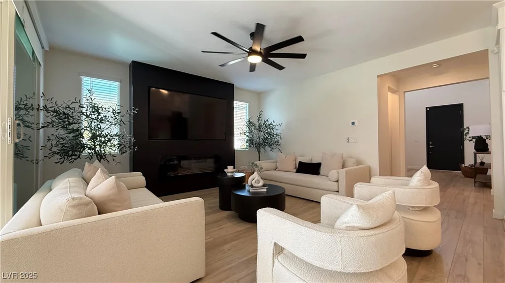 12428 Lincoln Creek, Las Vegas, NV 89138