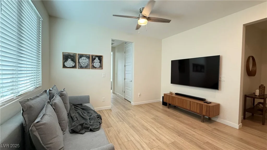 12428 Lincoln Creek, Las Vegas, NV 89138