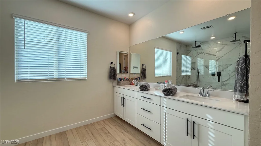 12428 Lincoln Creek, Las Vegas, NV 89138