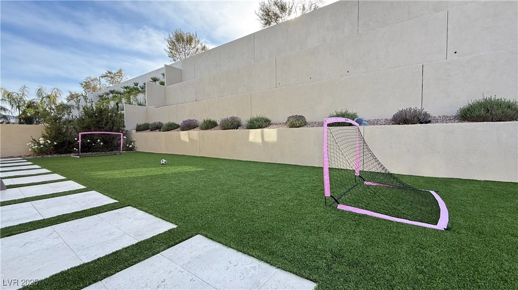 12428 Lincoln Creek, Las Vegas, NV 89138