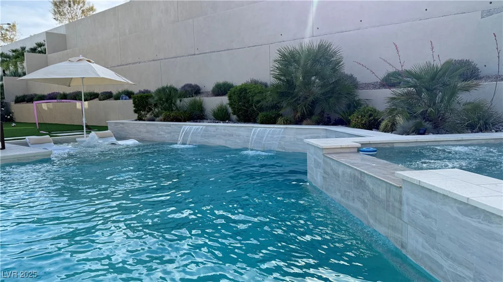 12428 Lincoln Creek, Las Vegas, NV 89138
