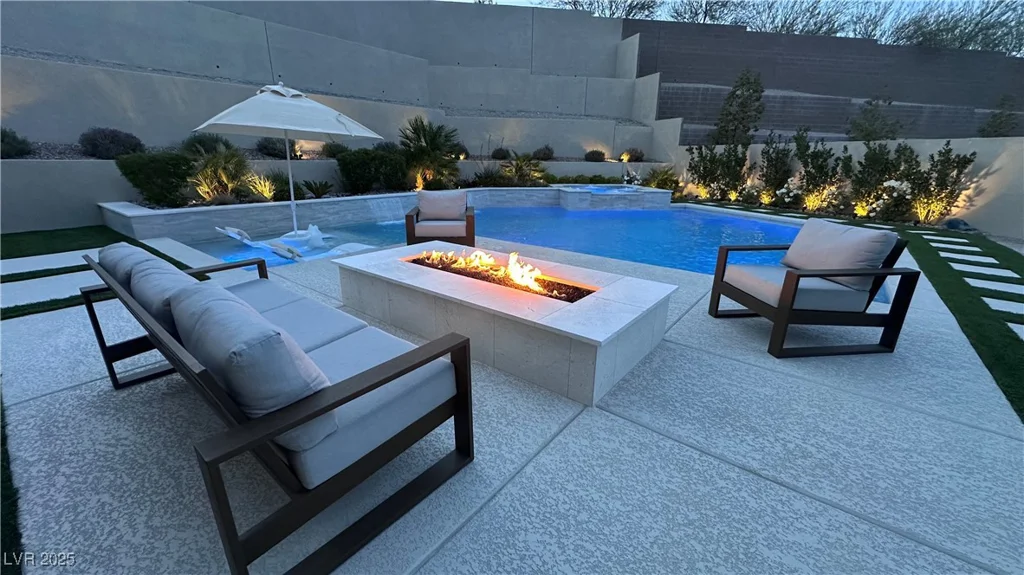 12428 Lincoln Creek, Las Vegas, NV 89138