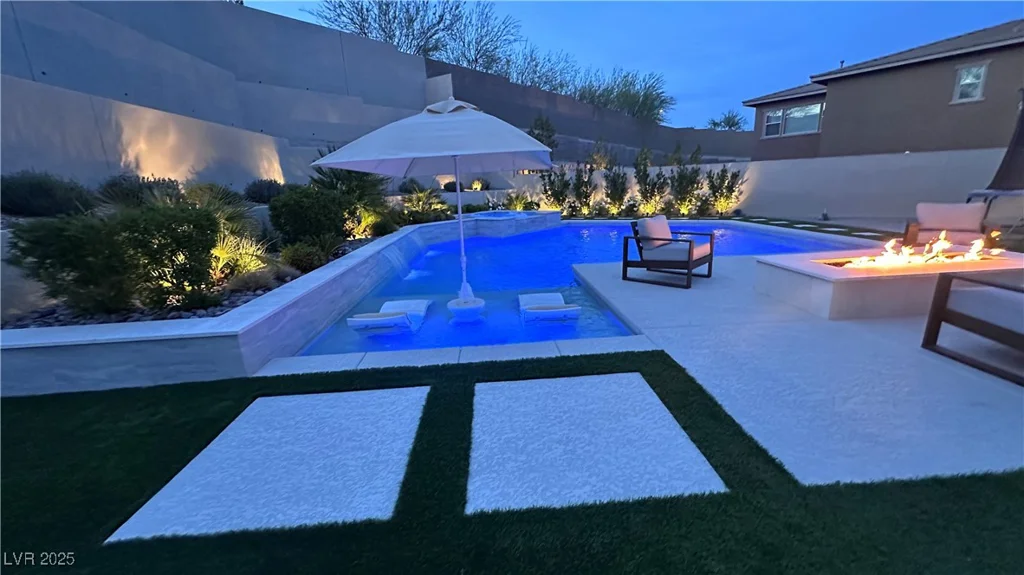 12428 Lincoln Creek, Las Vegas, NV 89138