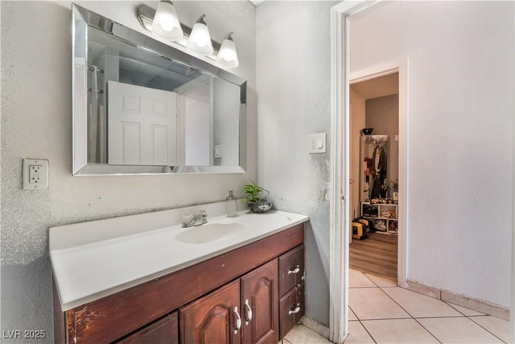 3112 Twining, North Las Vegas, NV 89030
