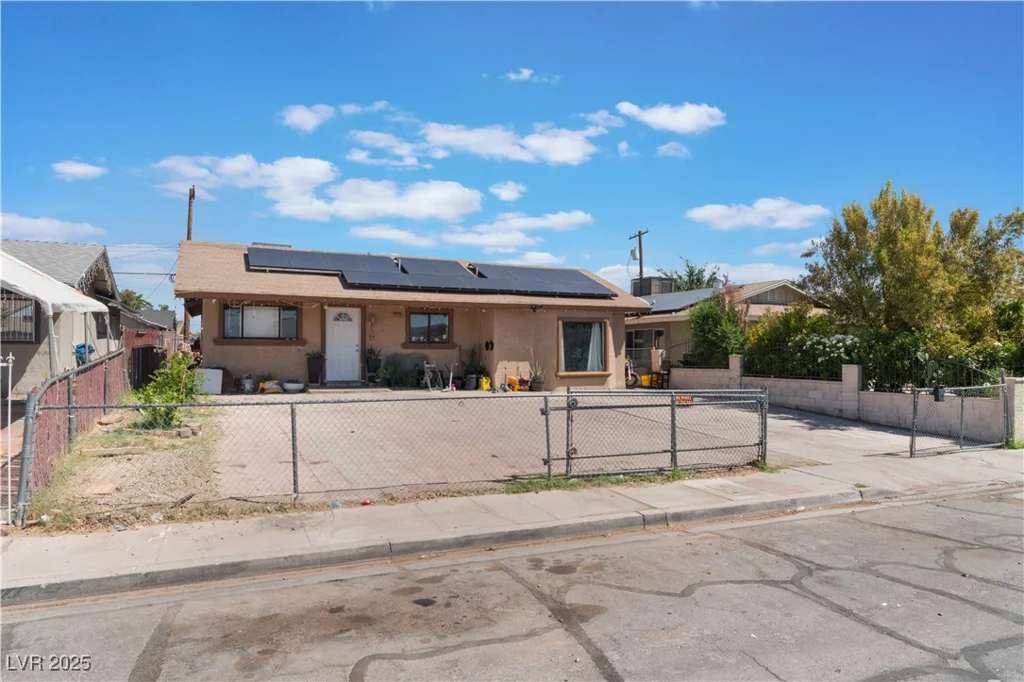 3112 Twining, North Las Vegas, NV 89030