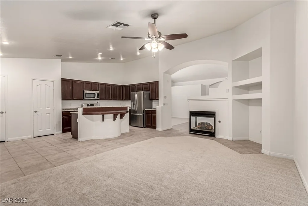 9048 Faversham, Las Vegas, NV 89123