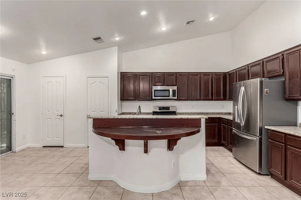 9048 Faversham, Las Vegas, NV 89123