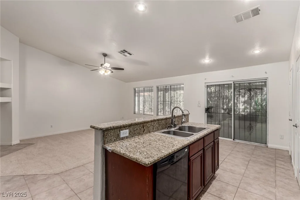 9048 Faversham, Las Vegas, NV 89123