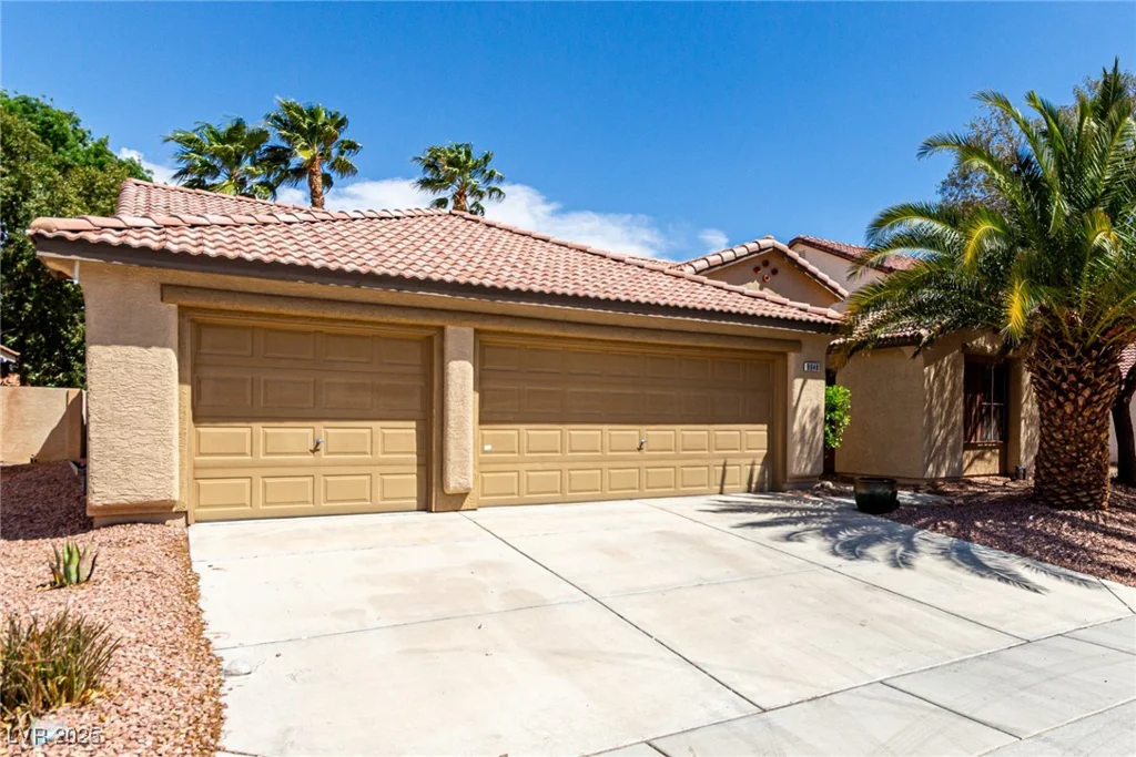 9048 Faversham, Las Vegas, NV 89123