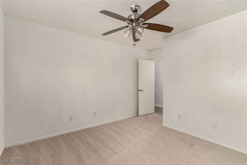 9048 Faversham, Las Vegas, NV 89123