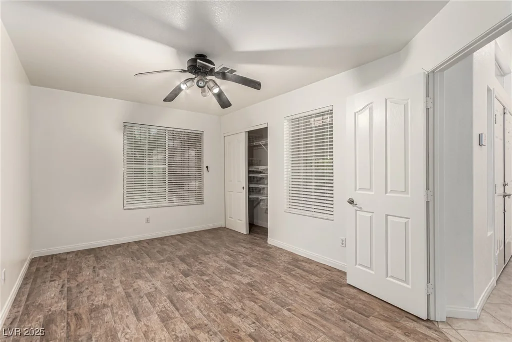 9048 Faversham, Las Vegas, NV 89123