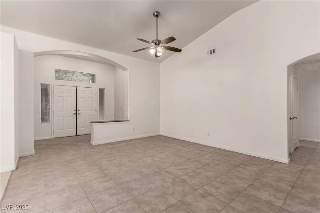 9048 Faversham, Las Vegas, NV 89123