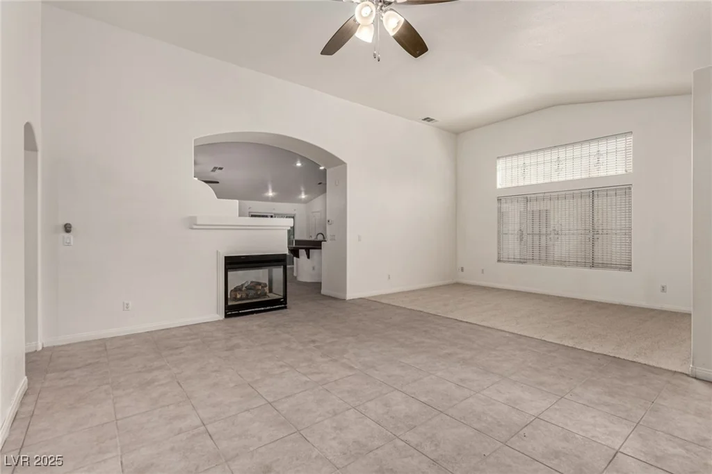 9048 Faversham, Las Vegas, NV 89123