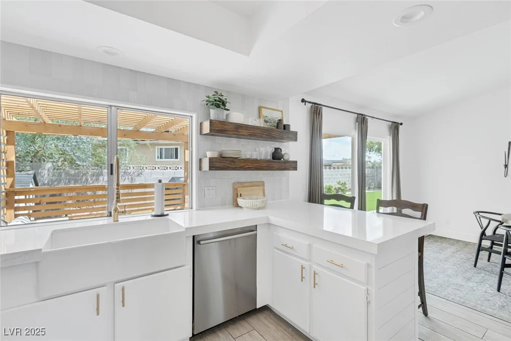 325 Heather, Henderson, NV 89002