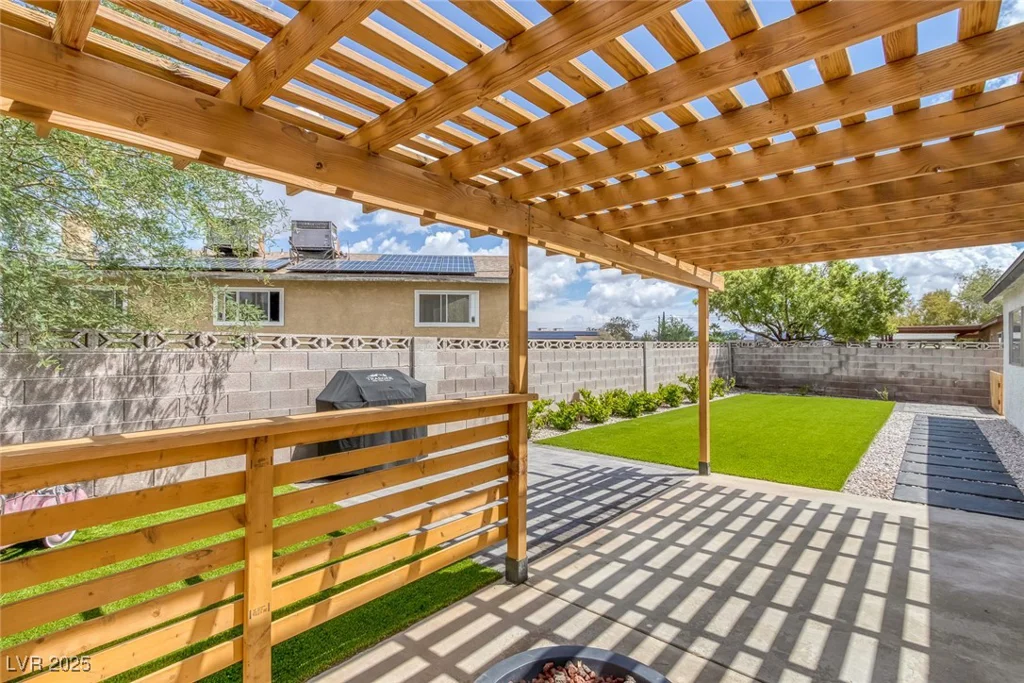 325 Heather, Henderson, NV 89002