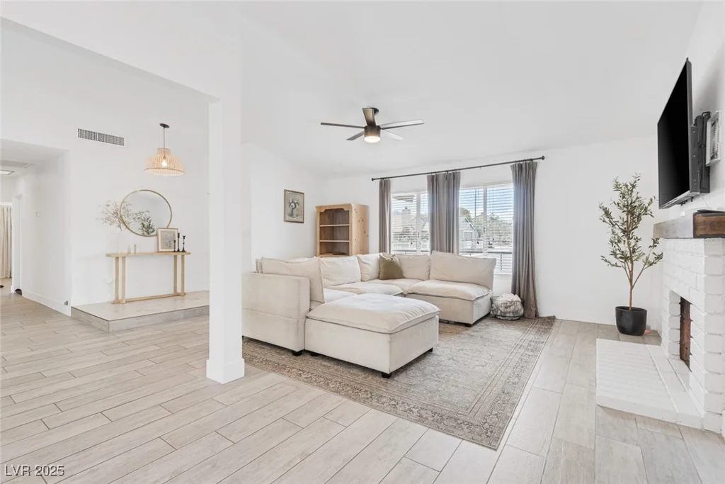 325 Heather, Henderson, NV 89002