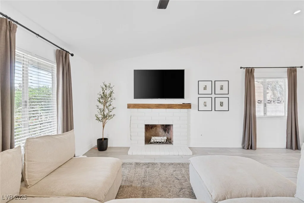 325 Heather, Henderson, NV 89002