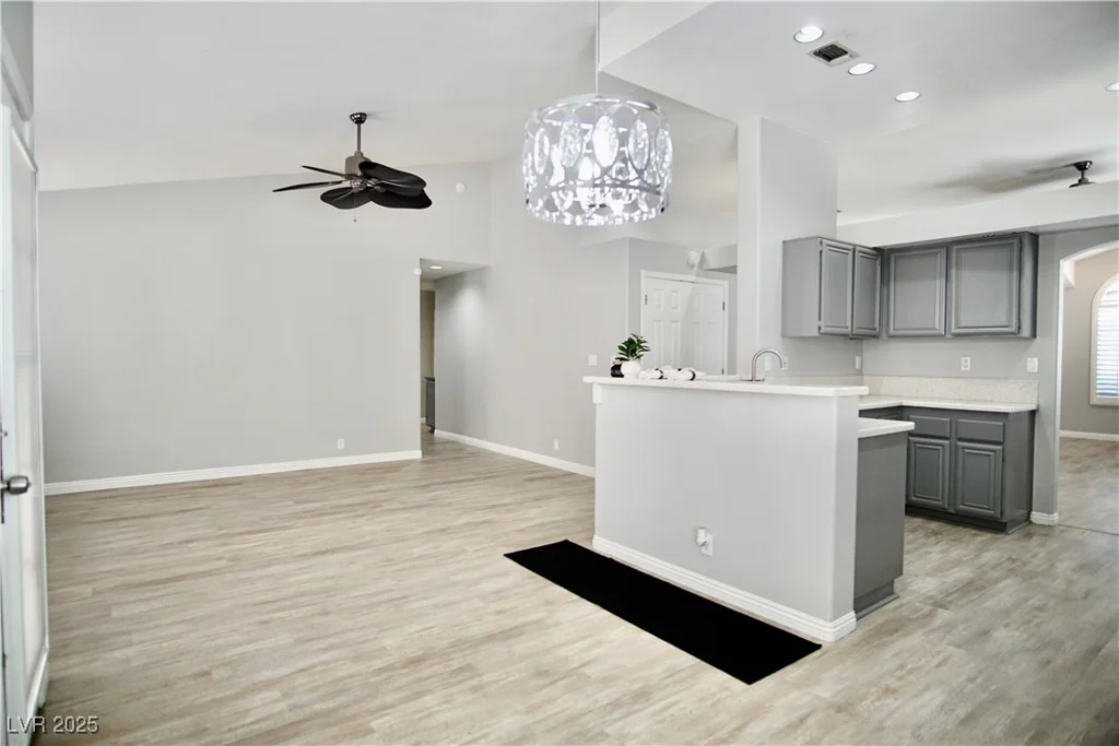 1171 Middleriver, Las Vegas, NV 89123