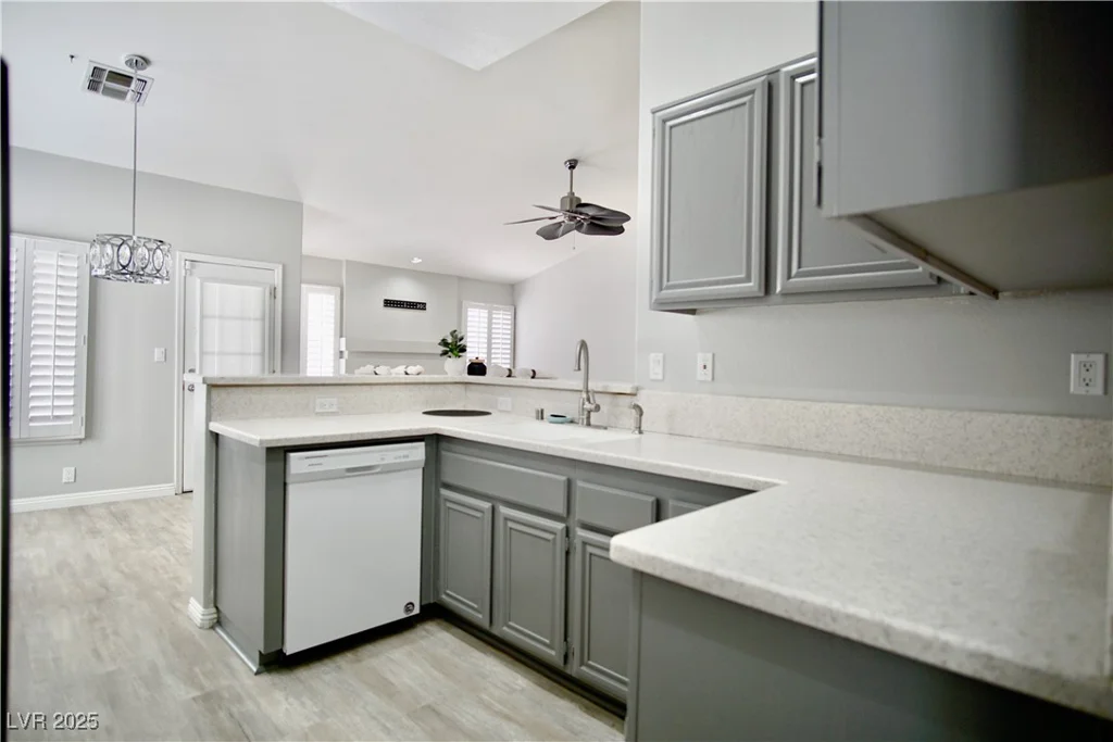 1171 Middleriver, Las Vegas, NV 89123