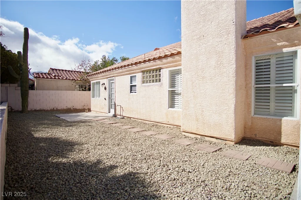 1171 Middleriver, Las Vegas, NV 89123