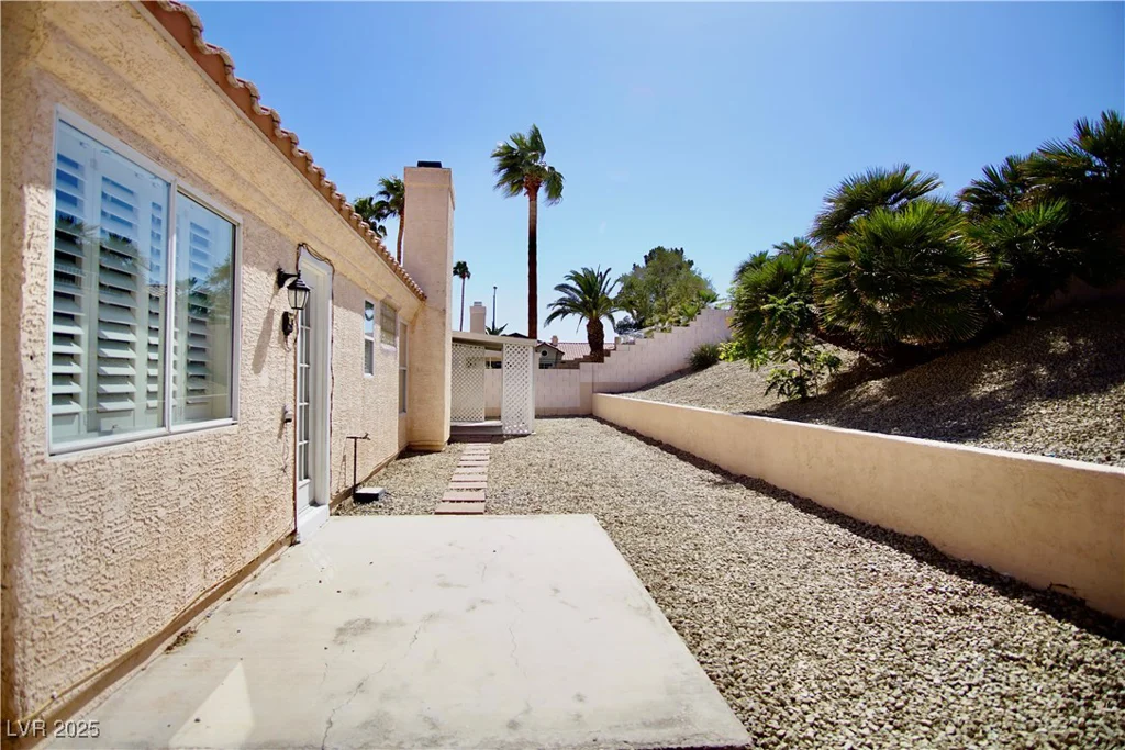 1171 Middleriver, Las Vegas, NV 89123