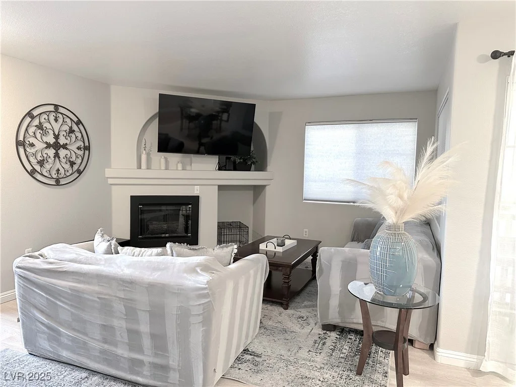 7950 Flamingo, Las Vegas, NV 89147